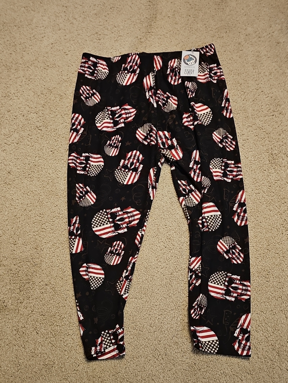 Patriotic Skull Print Capri Leggings - Black